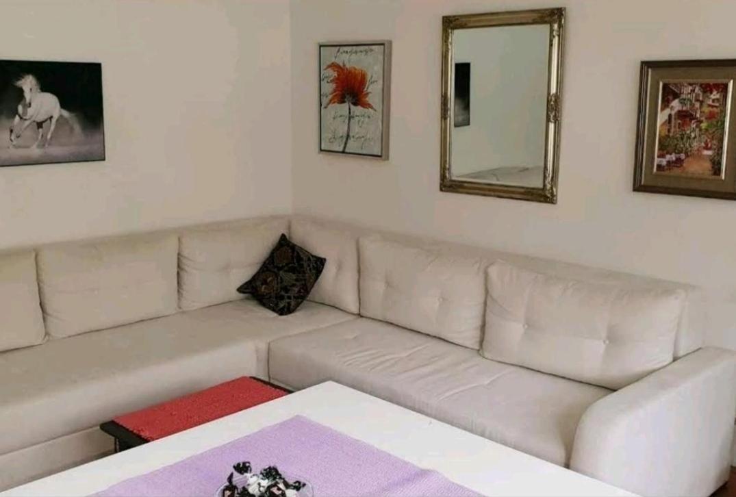 Oli Apartment *
